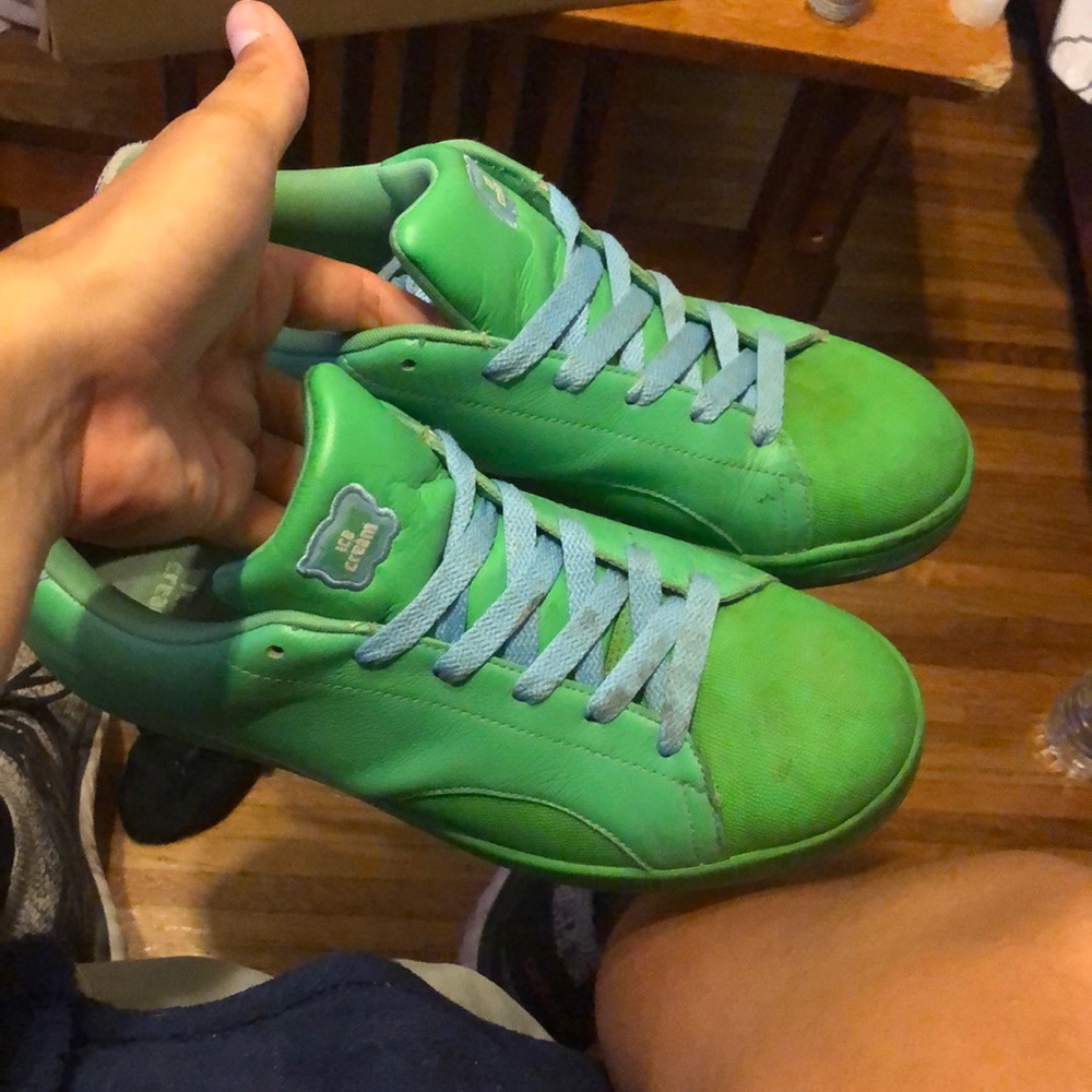 Ice cream board flips size 12 green and blue